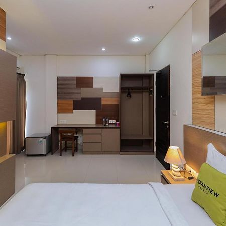 Urbanview Hotel Wg Jimbaran Bali Ungasan Exteriör bild