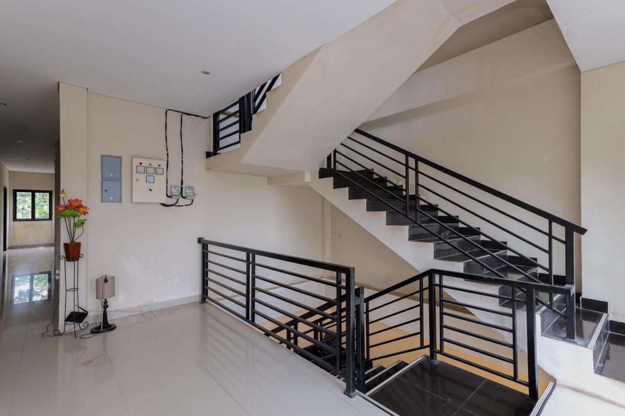 Urbanview Hotel Wg Jimbaran Bali Ungasan Exteriör bild