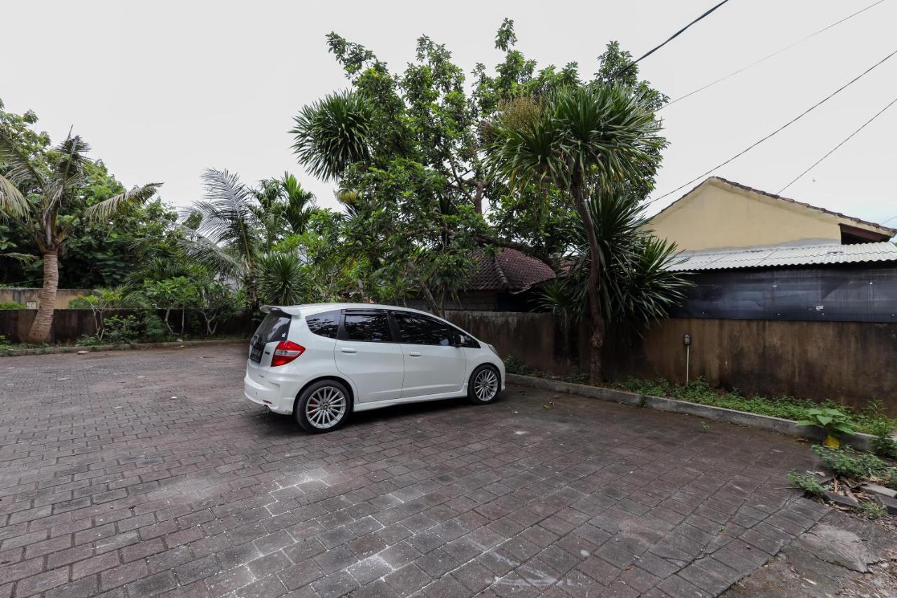Urbanview Hotel Wg Jimbaran Bali Ungasan Exteriör bild