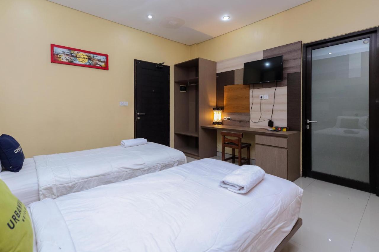 Urbanview Hotel Wg Jimbaran Bali Ungasan Exteriör bild