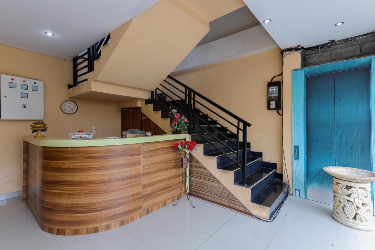 Urbanview Hotel Wg Jimbaran Bali Ungasan Exteriör bild