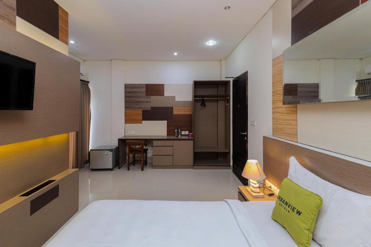 Urbanview Hotel Wg Jimbaran Bali Ungasan Exteriör bild