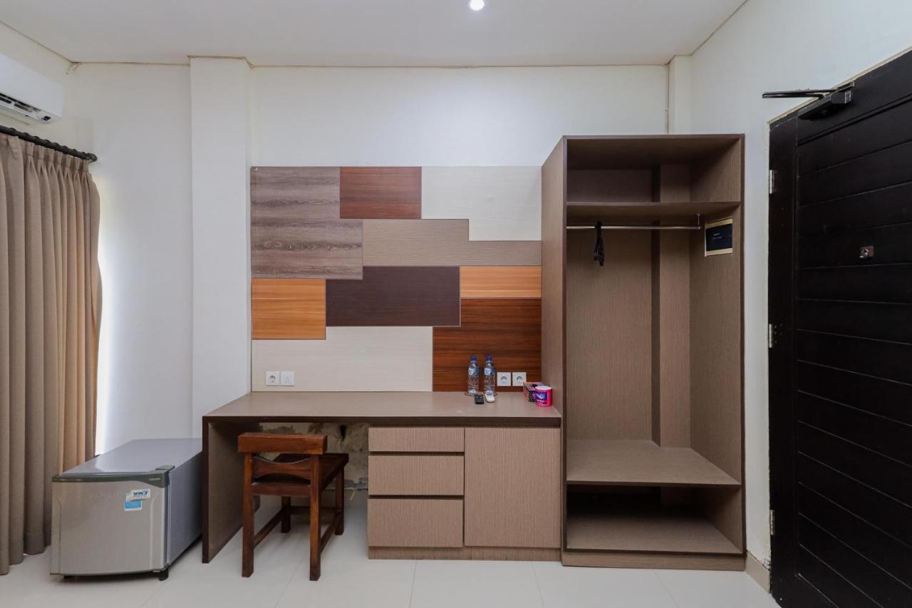 Urbanview Hotel Wg Jimbaran Bali Ungasan Exteriör bild
