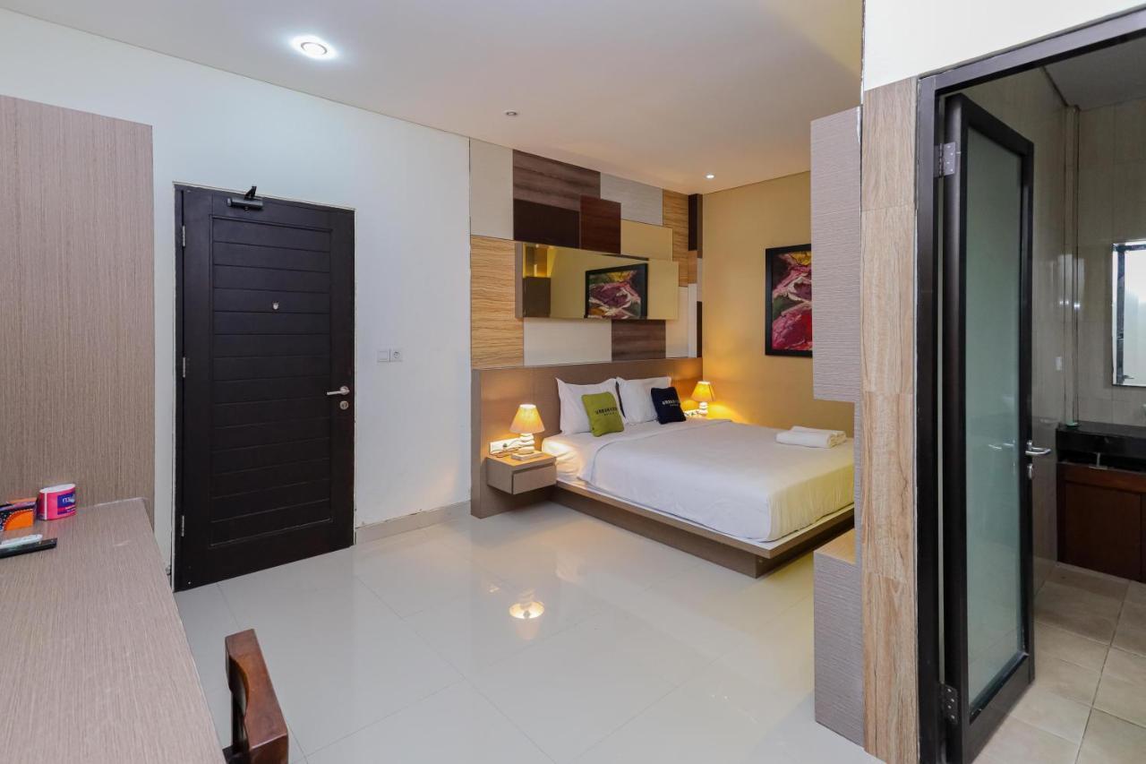 Urbanview Hotel Wg Jimbaran Bali Ungasan Exteriör bild