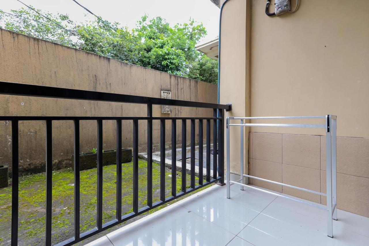 Urbanview Hotel Wg Jimbaran Bali Ungasan Exteriör bild
