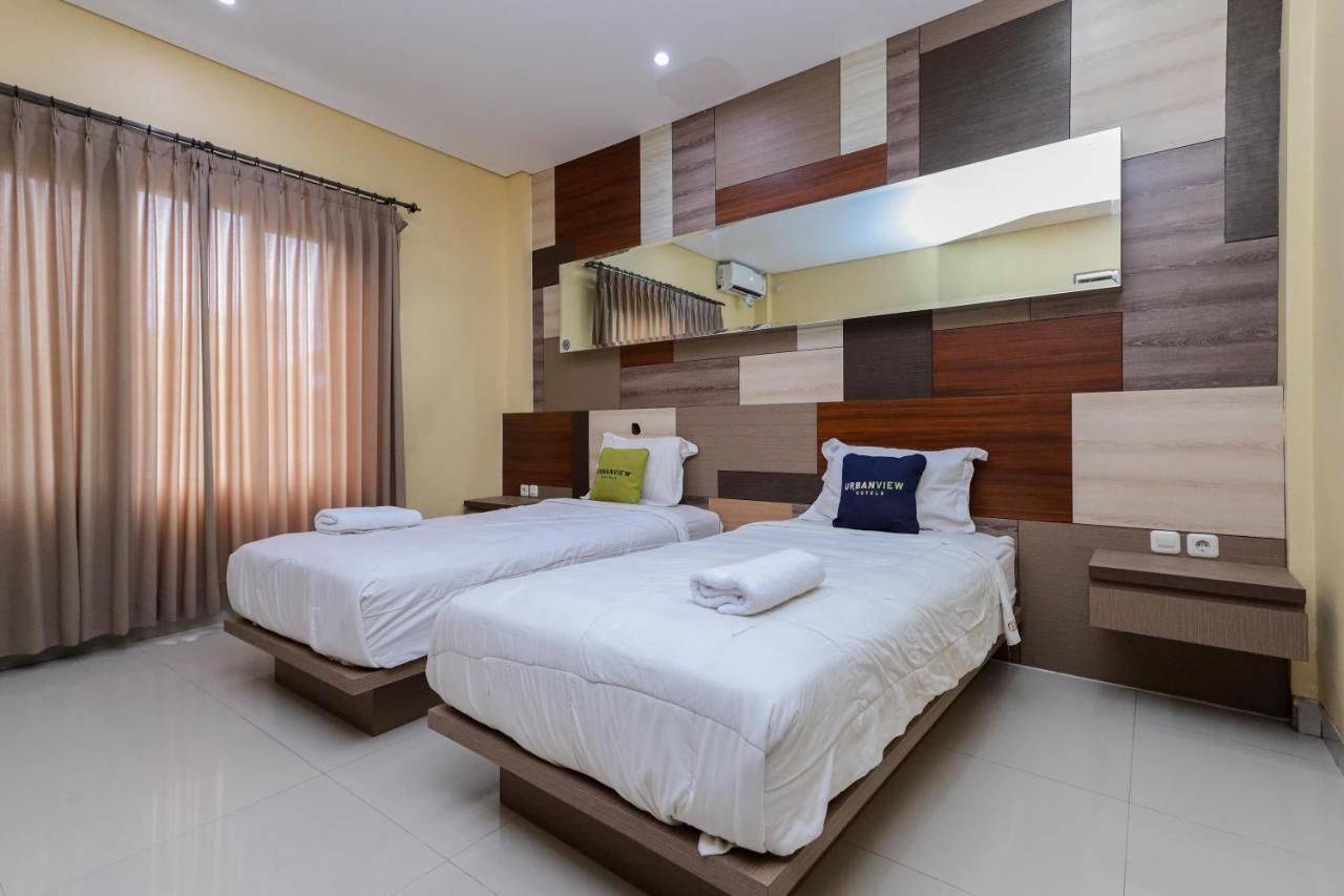 Urbanview Hotel Wg Jimbaran Bali Ungasan Exteriör bild