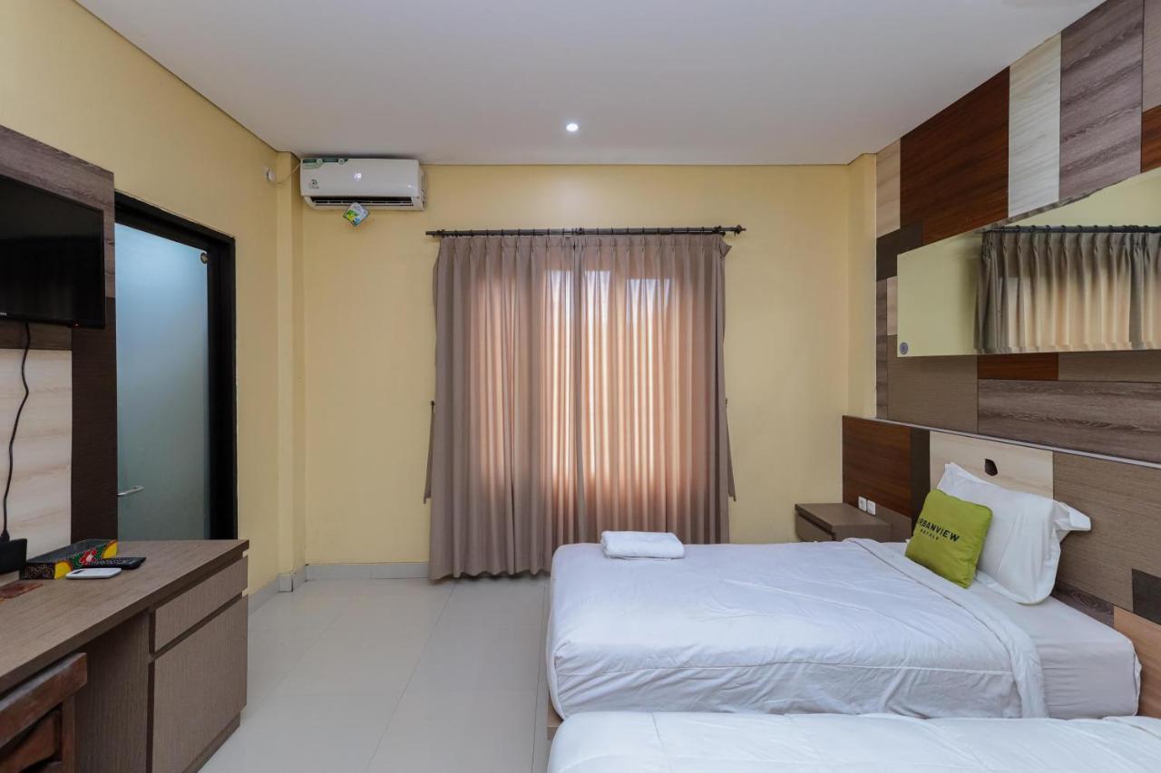 Urbanview Hotel Wg Jimbaran Bali Ungasan Exteriör bild